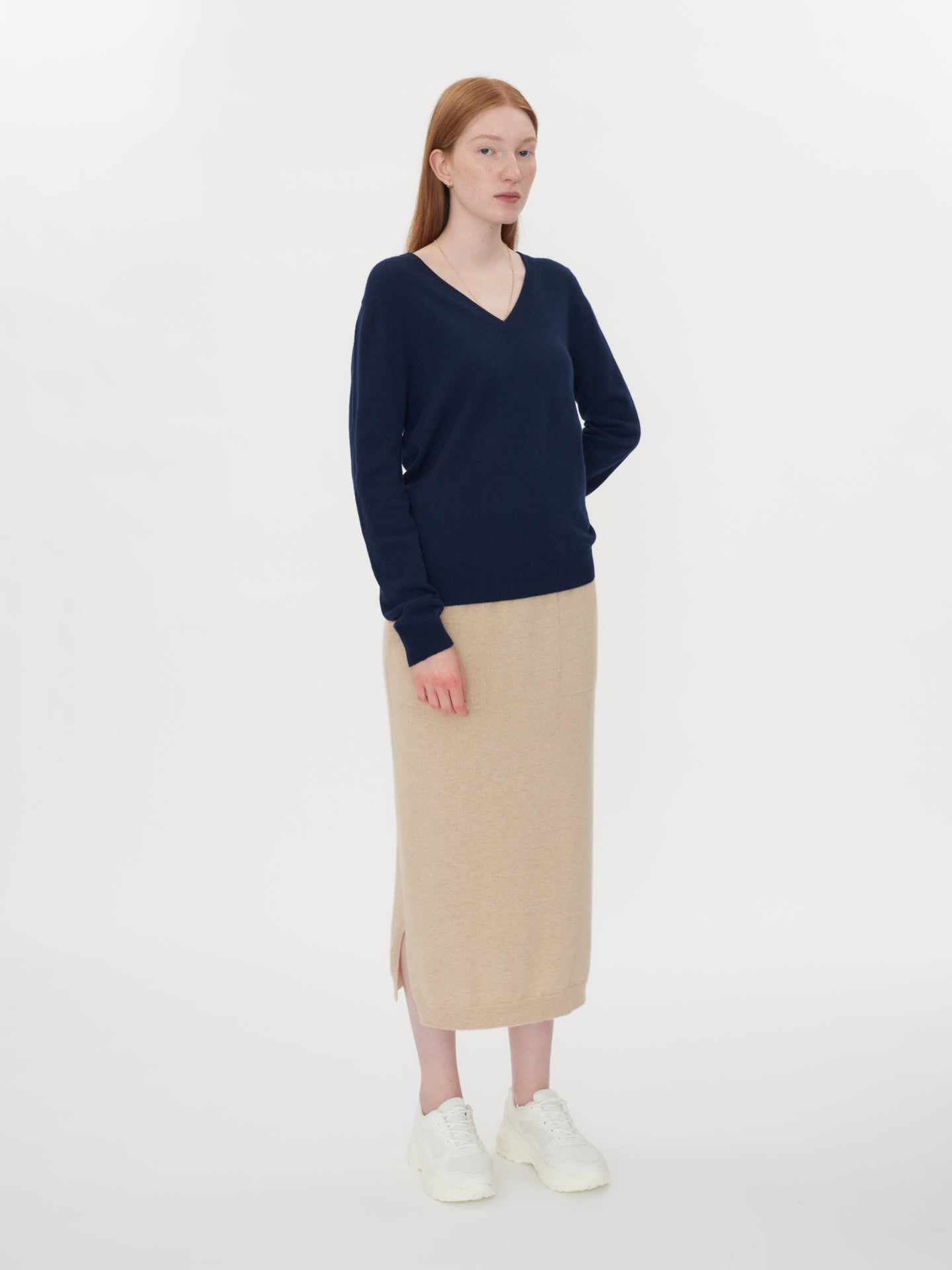 Women's Cashmere V-Neck Sweater Navy - Gobi Cashmere