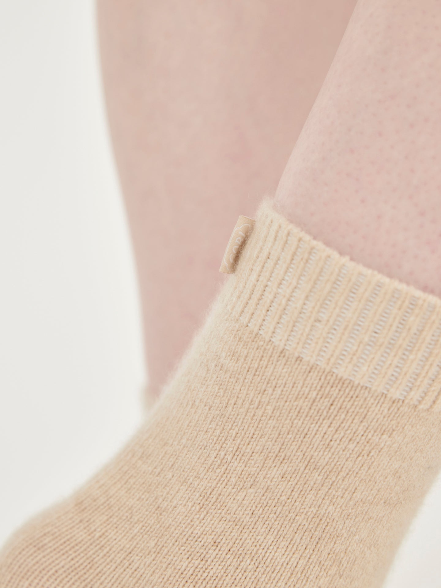 Organic Colour Unisex Rib Knit Bed Socks Beige  - Gobi Cashmere