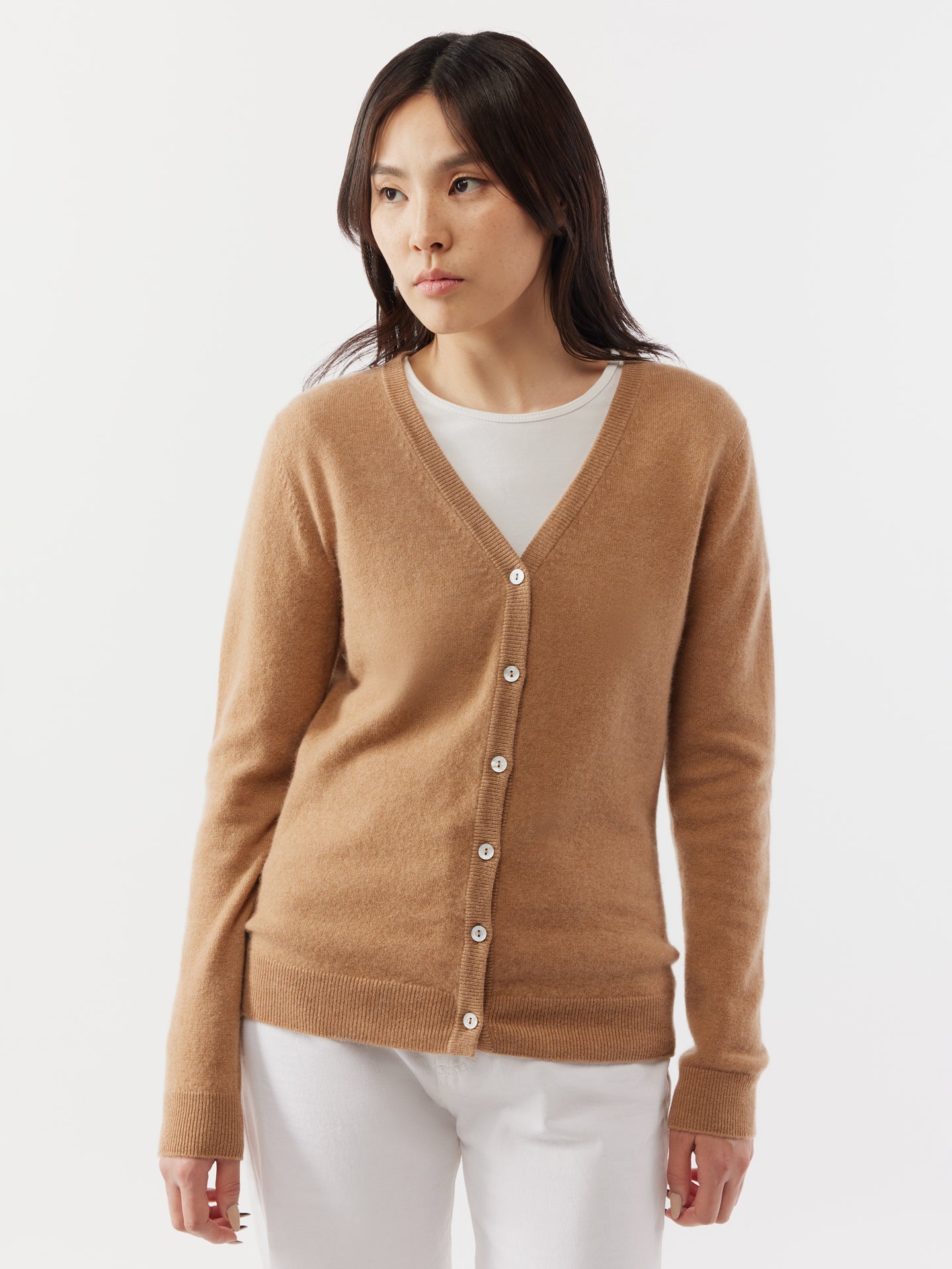 Women's Cashmere V-Neck Cardigan Sheepskin -Gobi Cashmere