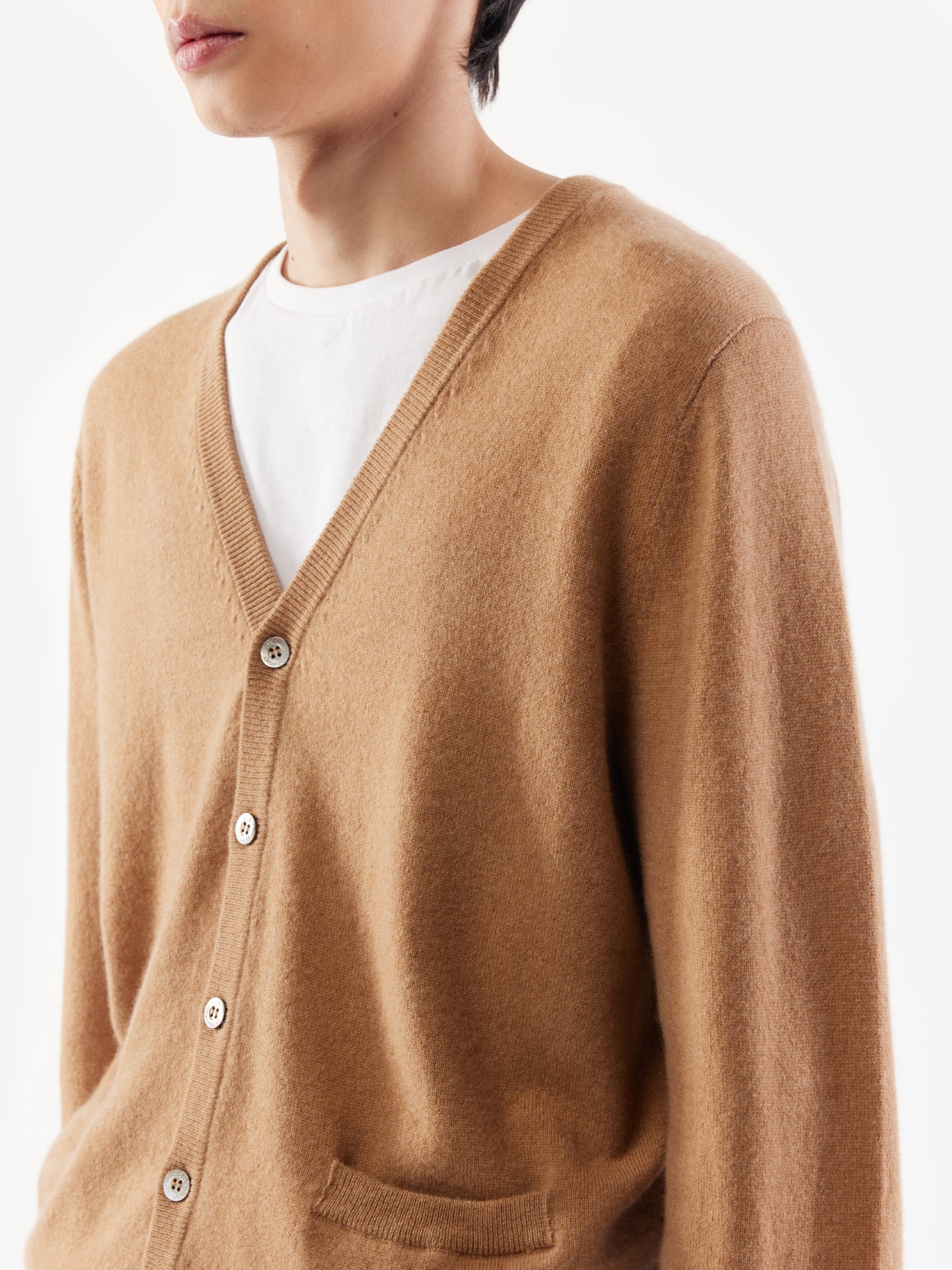 Men's Cashmere V-neck Cardigan Sheepskin - Gobi Cashmere