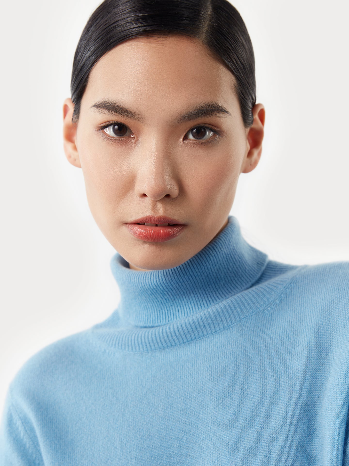 Women's Cashmere Classic Turtleneck Azure Blue - Gobi Cashmere