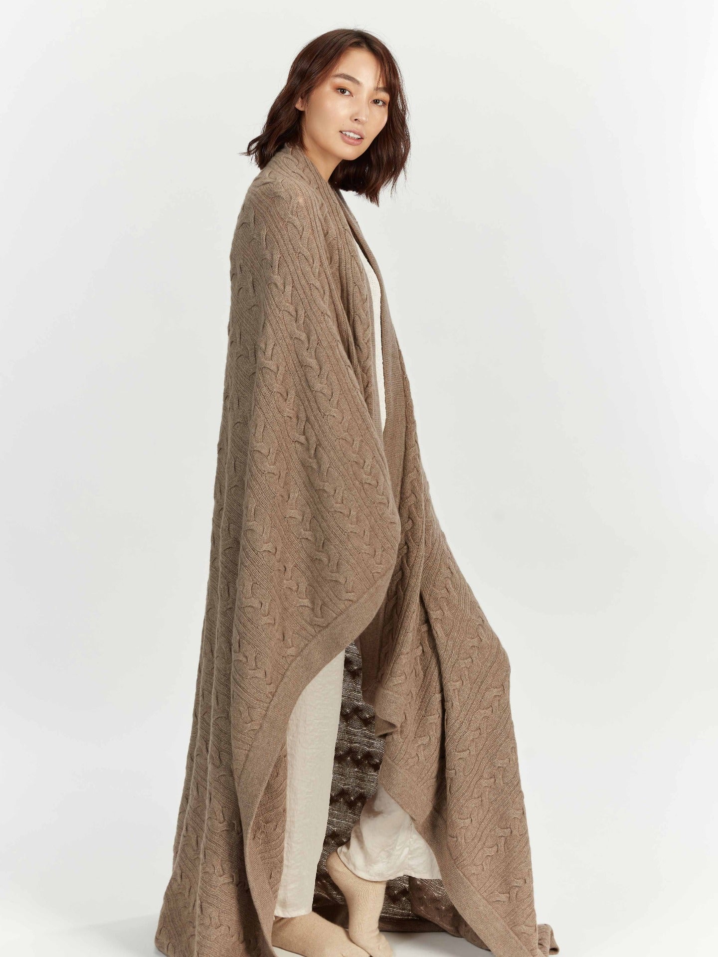 Unisex Cashmere Cable Knit Blanket Taupe - Gobi Cashmere